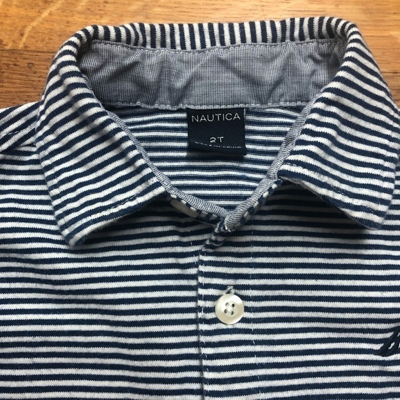 🎉3 For 15$🎉 Blue And White Button Down Shirt - Picture 5 of 5